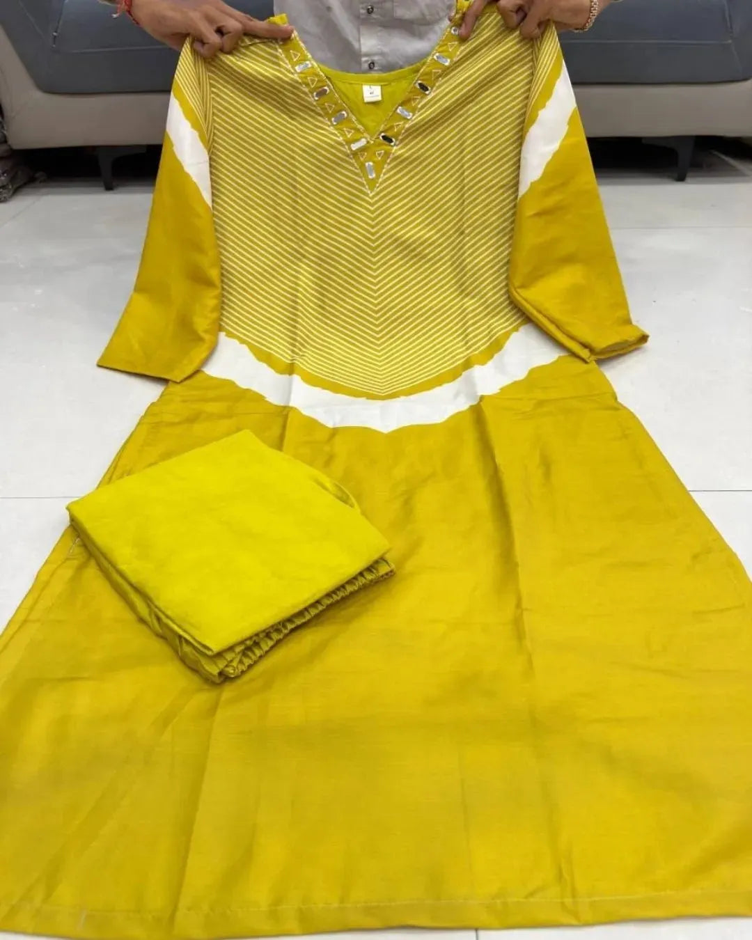 Mustard Yellow Geometric Cotton Kurti With Pant