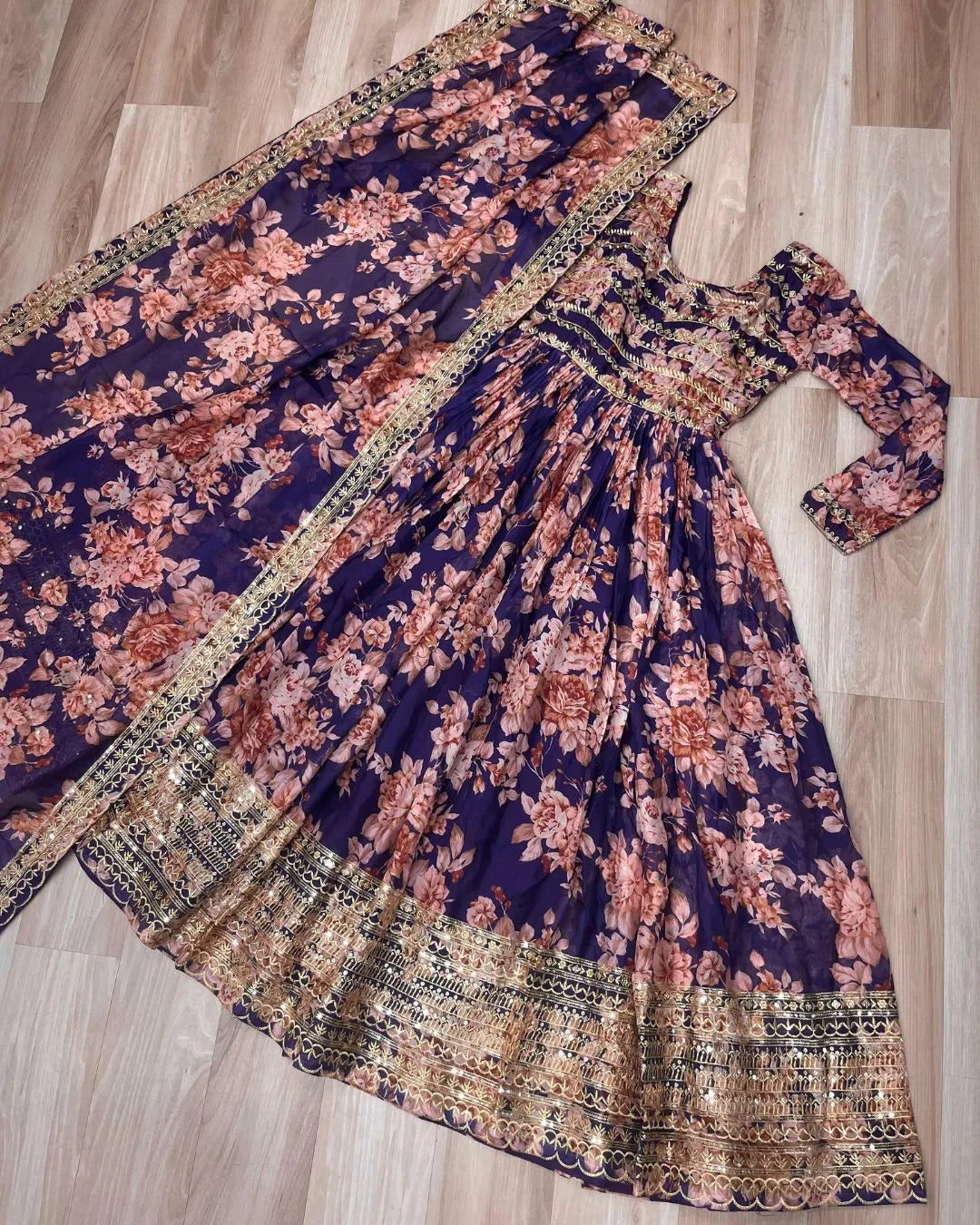 Floral suit set for women with long sleeves