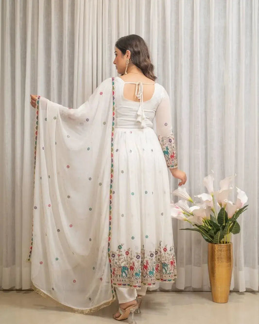 white anarkali salwar suit with dupatta back side