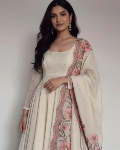 Full Sleeve Anarkali Kurti Pant Dupatta Set Front