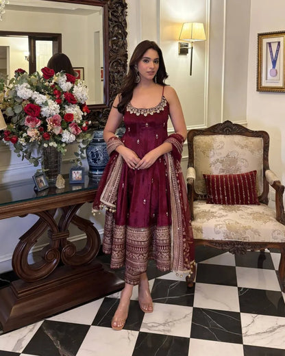 Sleeveless & Backless Anarkali Suit 