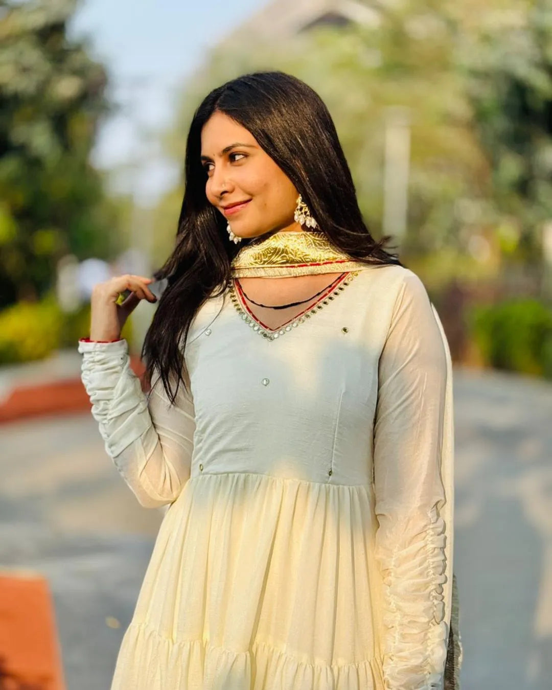 White Colour Long Anarkali Dress Suit Set